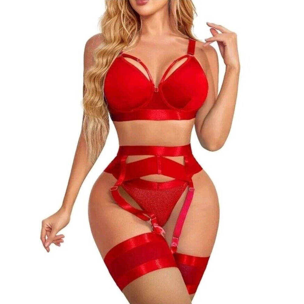 Avidlove Sexy Strappy Lingerie Set Top Size L & Bottoms Size M